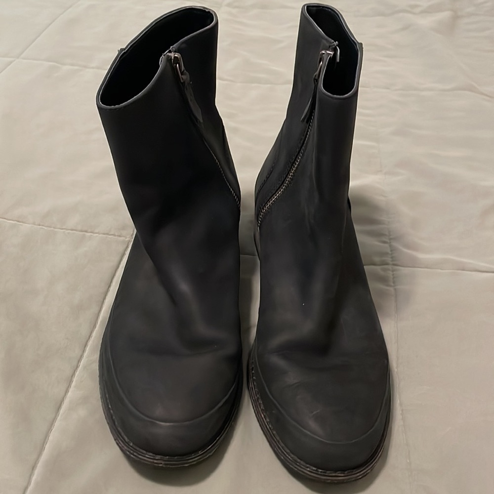 Sperry Seaport Storm black leather boots Women’s Size 9 *Very nice condition*
